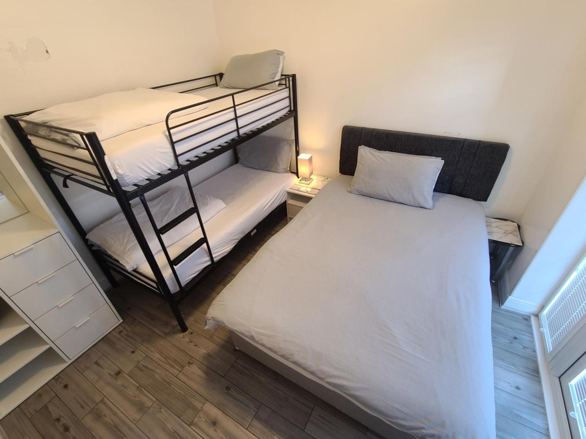 Gatwick Rooms-Travel Service-Airport Parking Ifield Exteriör bild