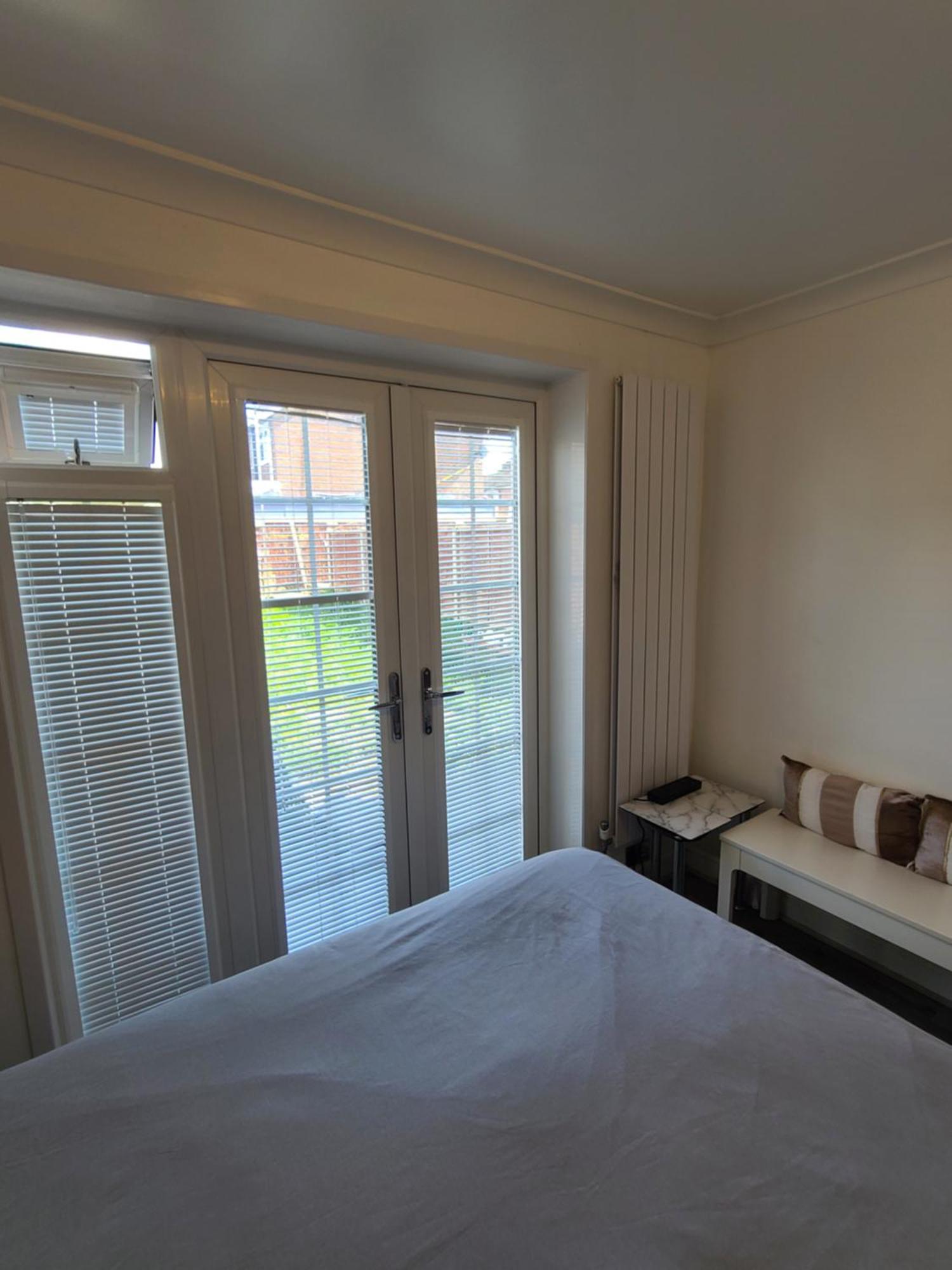 Gatwick Rooms-Travel Service-Airport Parking Ifield Exteriör bild