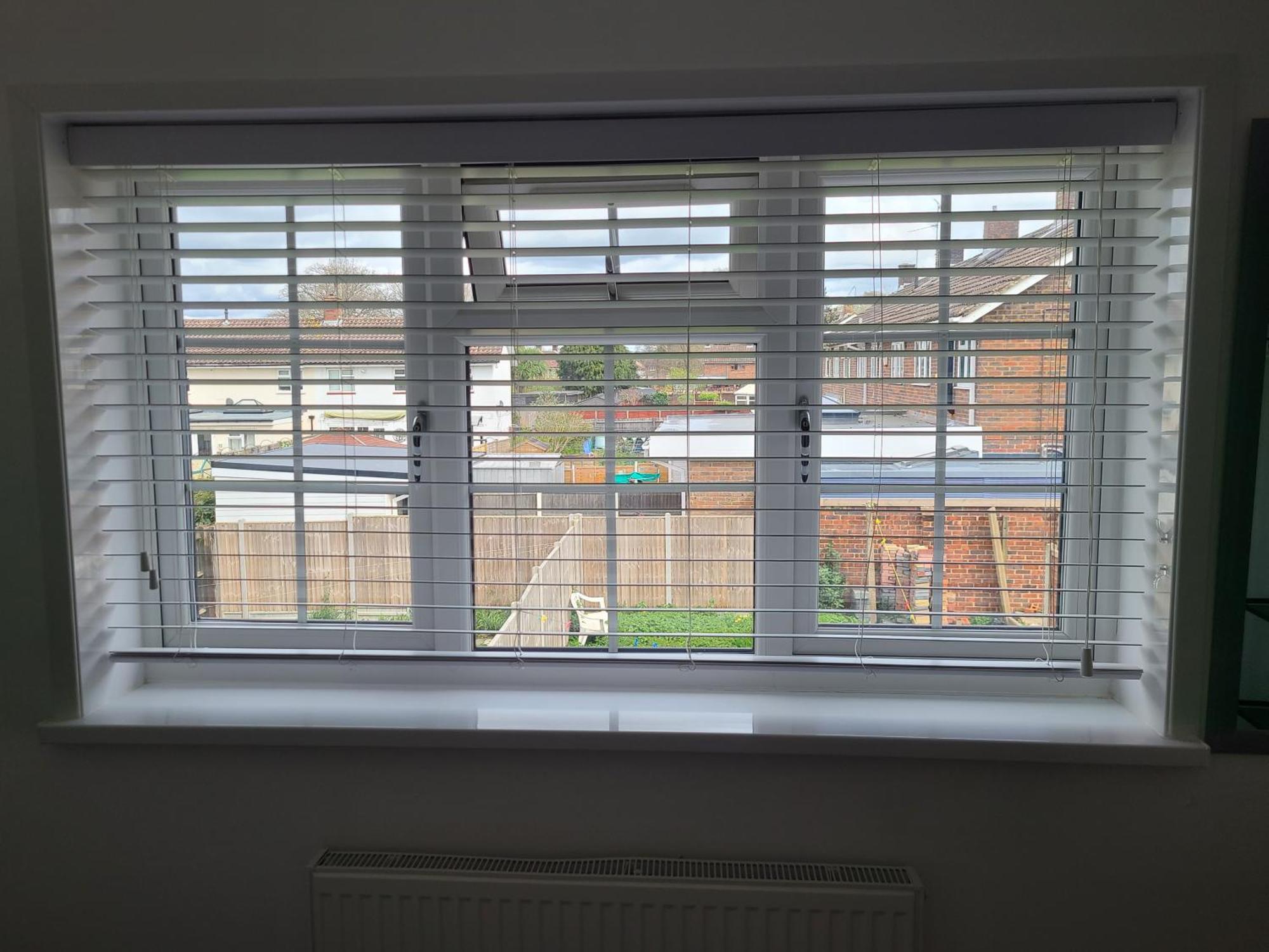 Gatwick Rooms-Travel Service-Airport Parking Ifield Exteriör bild
