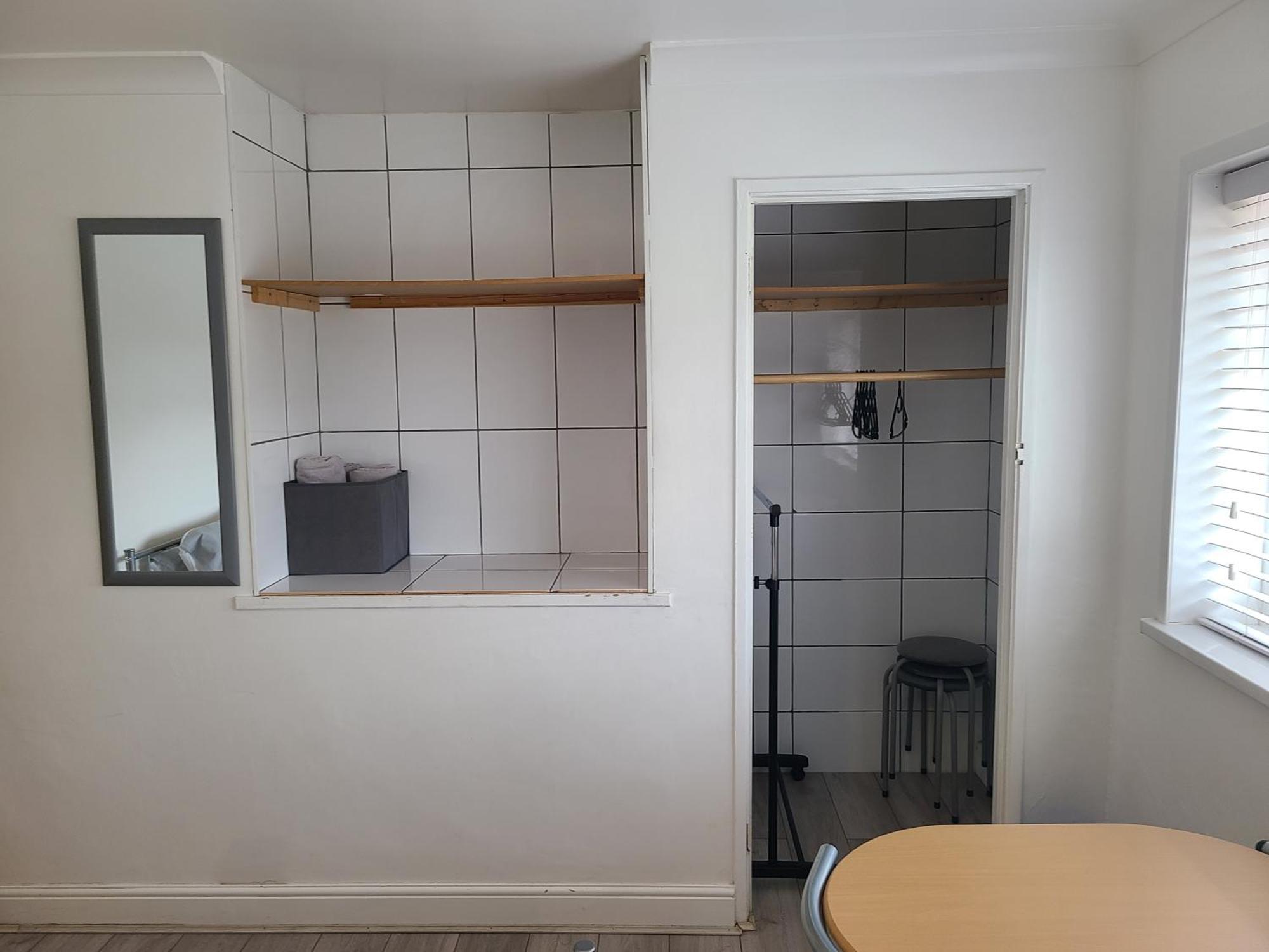 Gatwick Rooms-Travel Service-Airport Parking Ifield Exteriör bild
