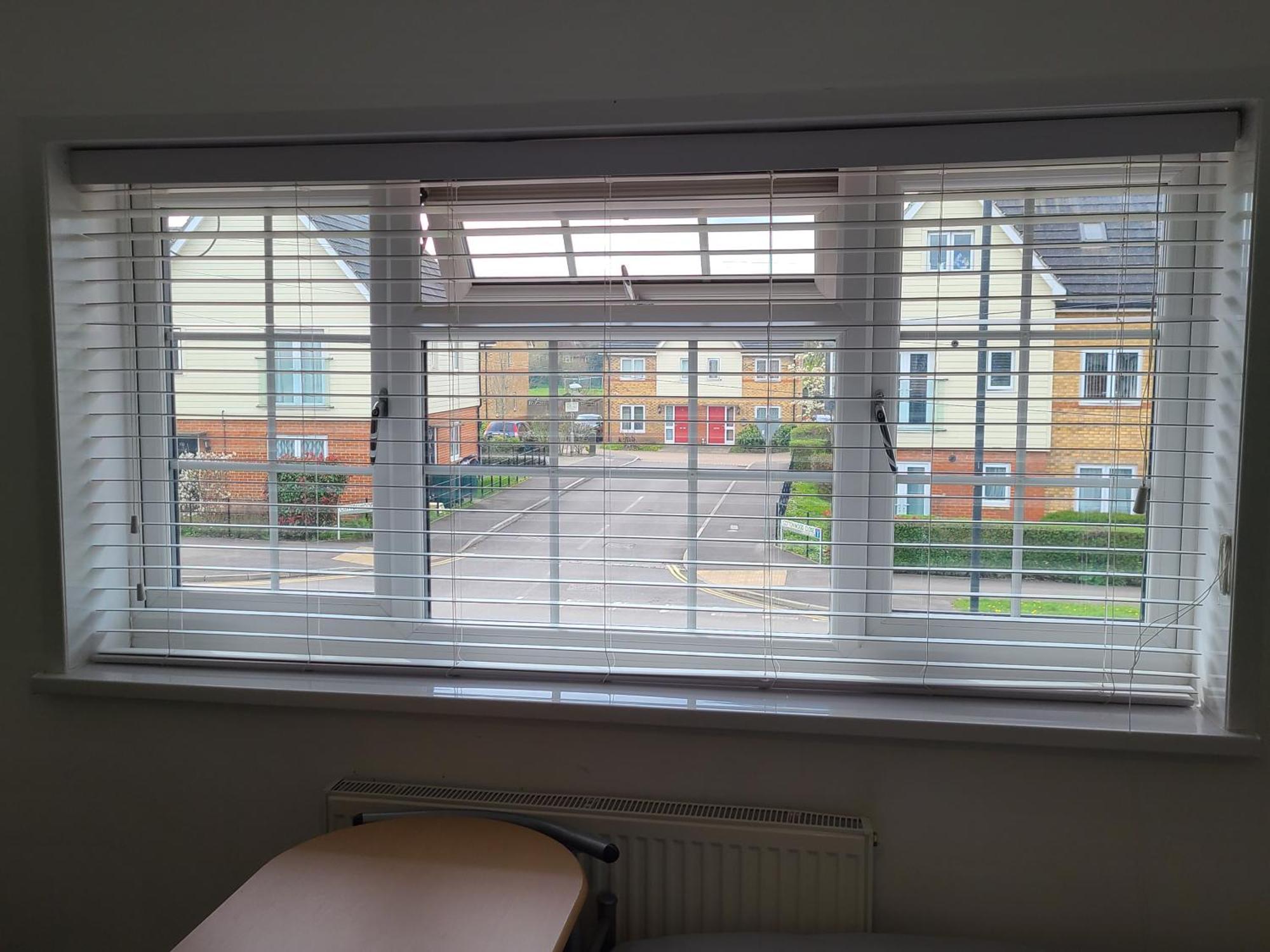 Gatwick Rooms-Travel Service-Airport Parking Ifield Exteriör bild