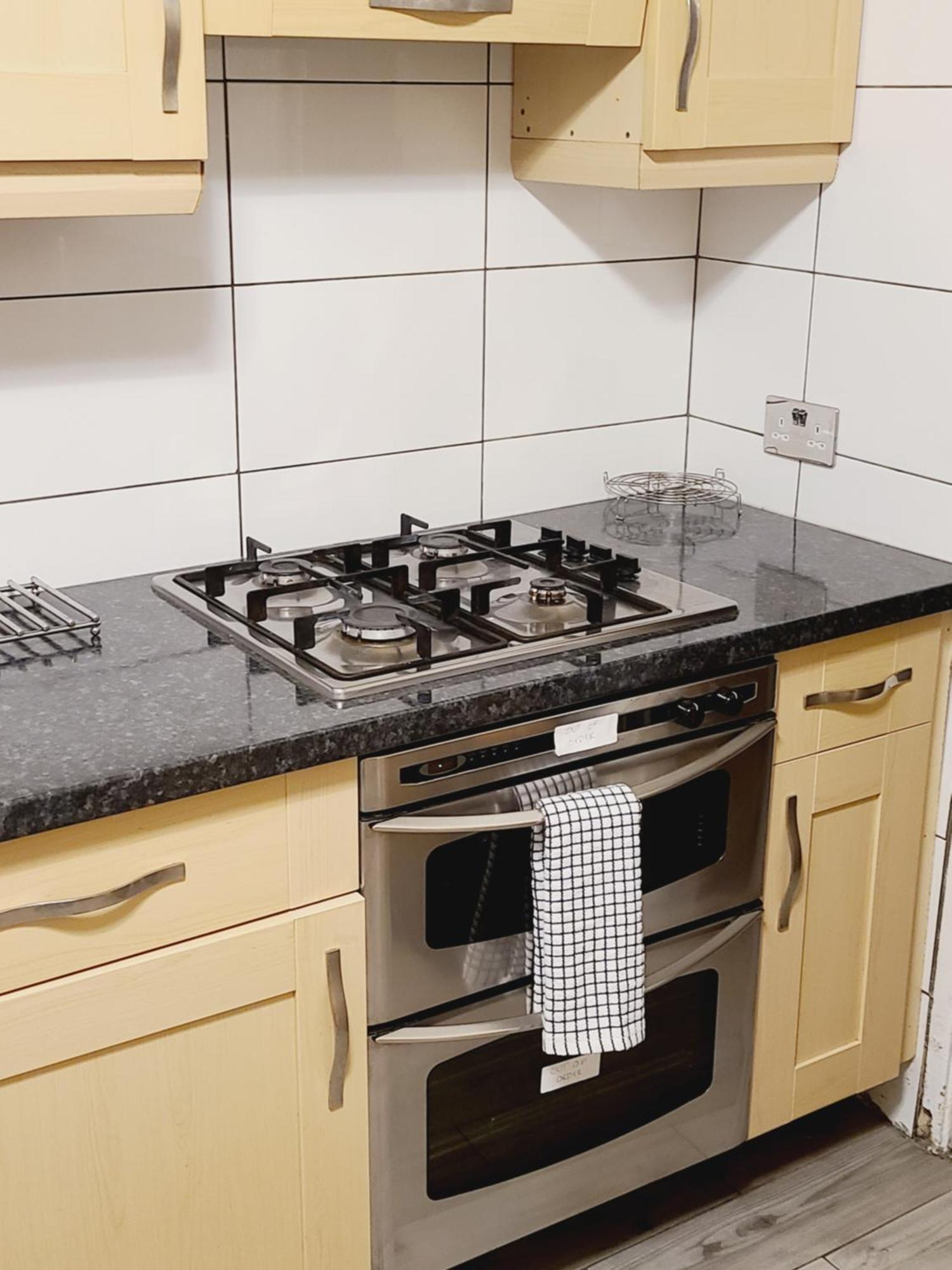 Gatwick Rooms-Travel Service-Airport Parking Ifield Exteriör bild
